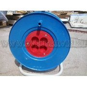 Катушка пластиковая на металлической стойке 4-х местн. б/з 300мм Москва